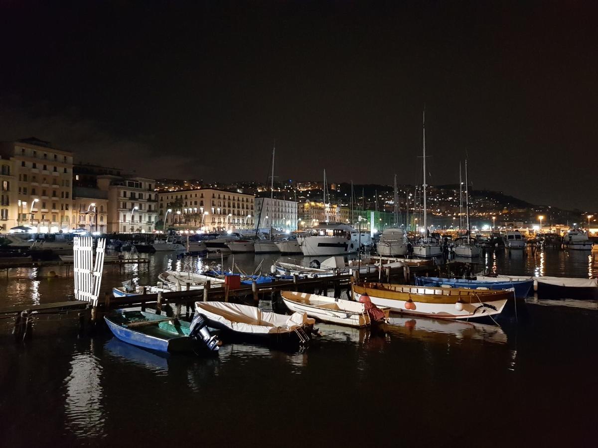 Napoli Lungomare Caracciolo Mon Amour Zewnętrze zdjęcie