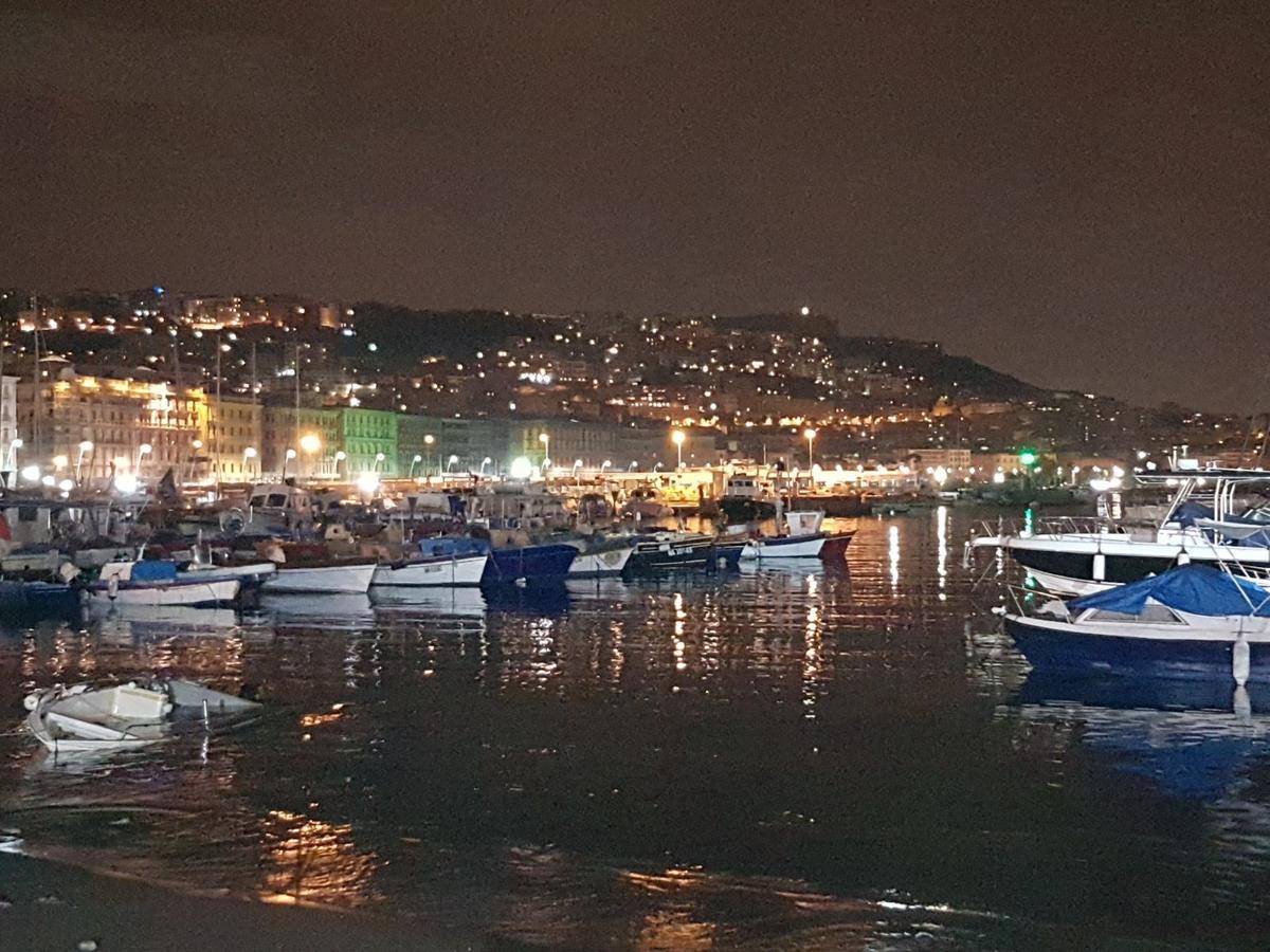 Napoli Lungomare Caracciolo Mon Amour Zewnętrze zdjęcie