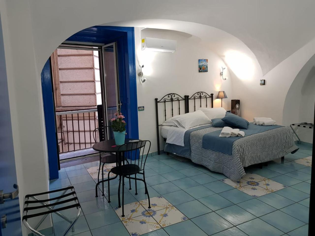 Napoli Lungomare Caracciolo Mon Amour Zewnętrze zdjęcie